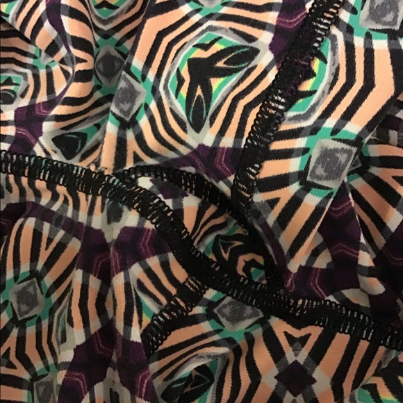 Victoria Secret VSX Sport capri Leggings - Picture 6 of 6